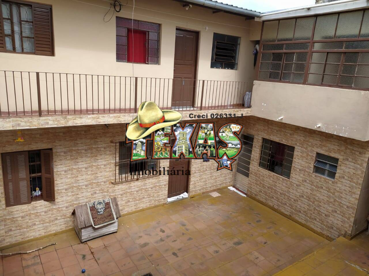 Sobrado à venda com 4 quartos, 230m² - Foto 1