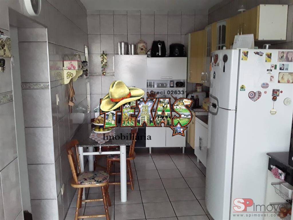 Sobrado à venda com 5 quartos, 200m² - Foto 1