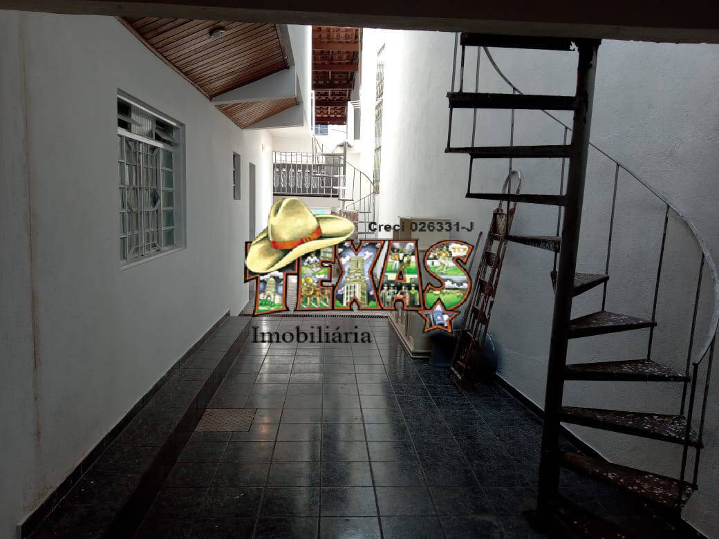 Sobrado à venda com 3 quartos, 192m² - Foto 1