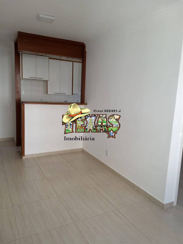 Apartamento à venda com 2 quartos, 42m² - Foto 2