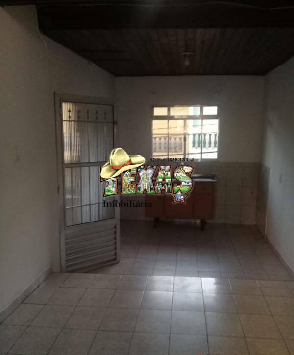 Casa à venda com 4 quartos, 195m² - Foto 3