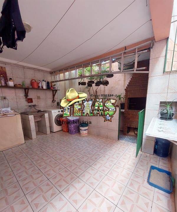 Casa à venda com 4 quartos, 195m² - Foto 9