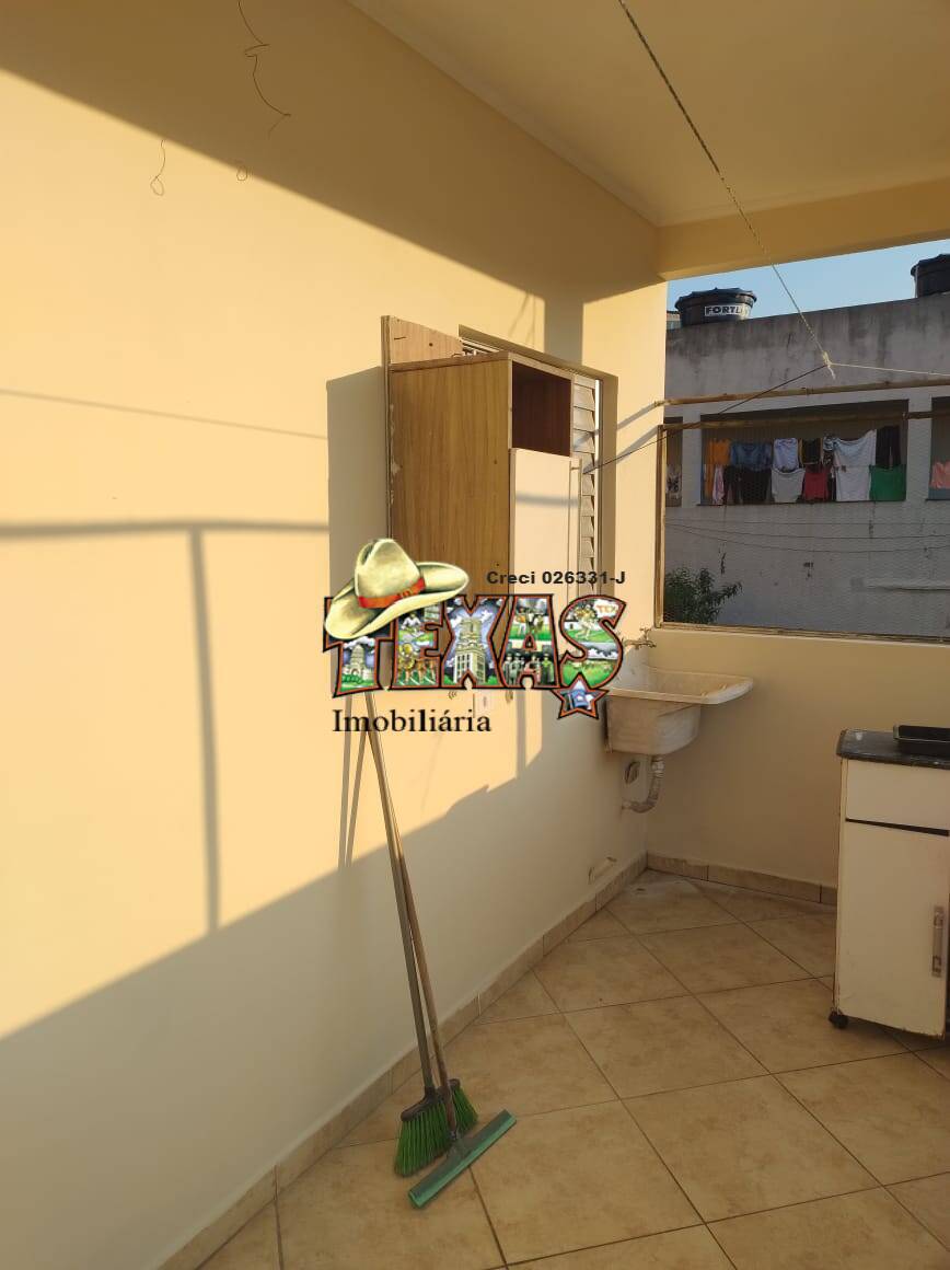 Casa para alugar com 2 quartos, 90m² - Foto 18